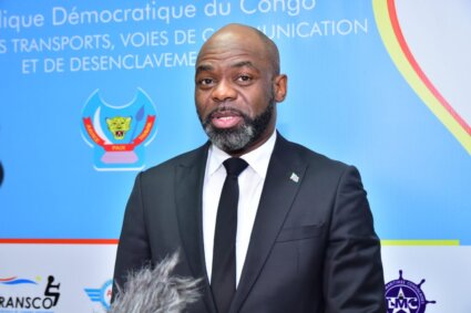 01 mai, Kalemie dans la province du Tanganyika, le candidat Gouverneur Samba Kayabala Mony appelé à retirer sa candidature au bénéfice des tickets Union Sacrée de la République et cela selon le communiqué d’AFDC-A signé en date du 28 avril à Kinshasa….